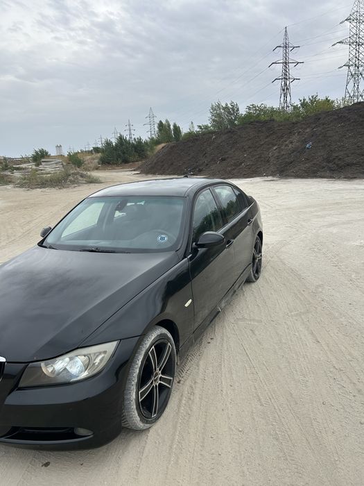 BMW 318i, motor 2.0 benzina