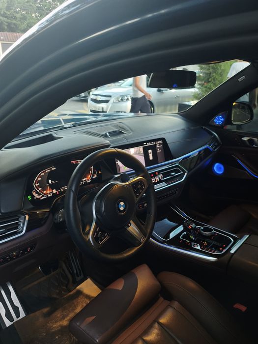 BMW X5 40i 2020.