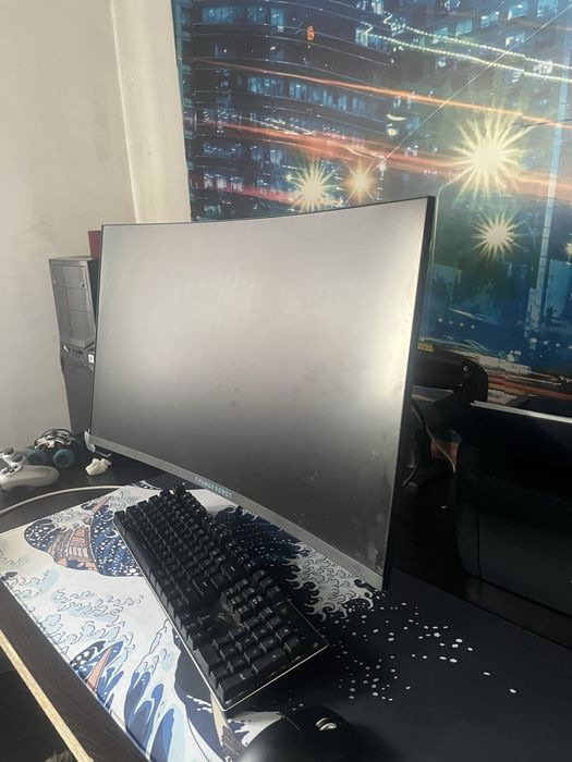 Продам монитор срочно