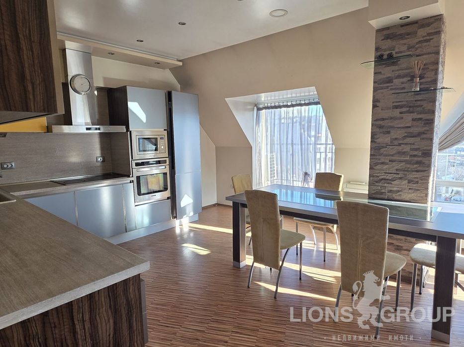 Продава се Многостаен апартамент в Варна, Колхозен пазар - 180 кв.м за 907 €/кв.м - Снимка #1