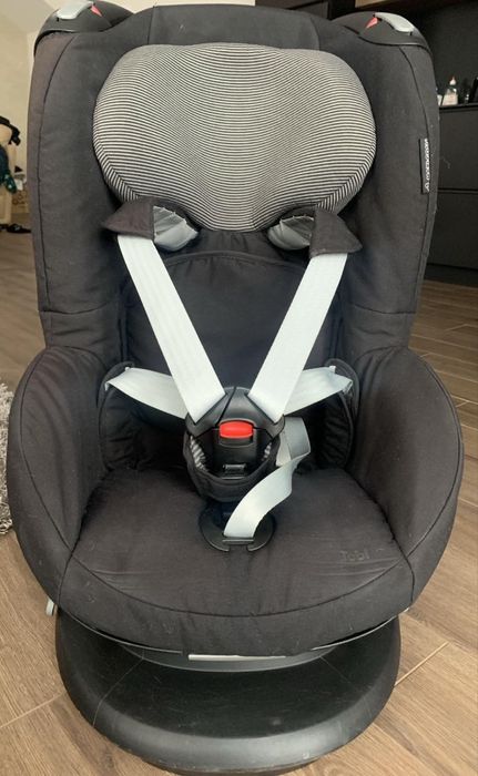 Maxi Cosi Tobi столче за кола