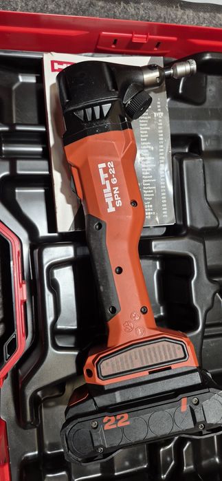Hilti foarfeca de tabla ,biax pe acumulatori