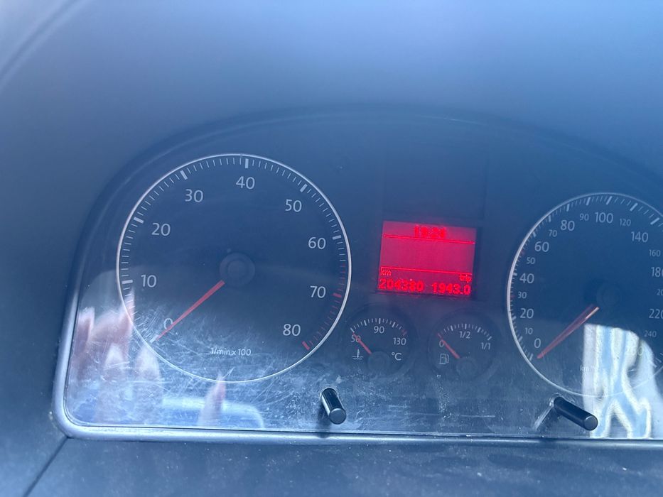 Mașină Volkswagen Caddy