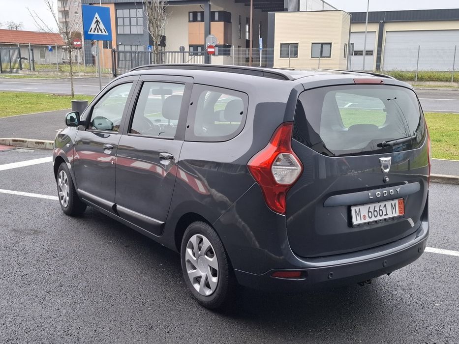 Dacia lodgy 7 locuri an 2013 1.5 diesel AC Germania senzori carte serv