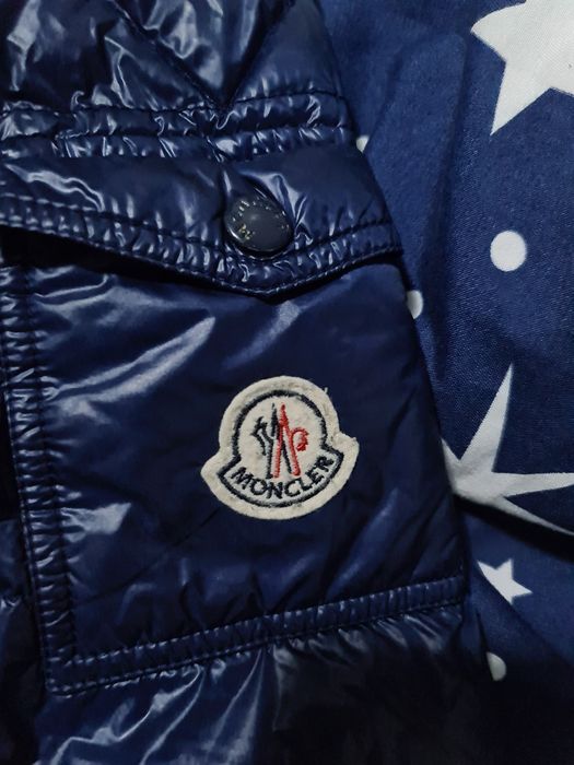 Geaca moncler albastră