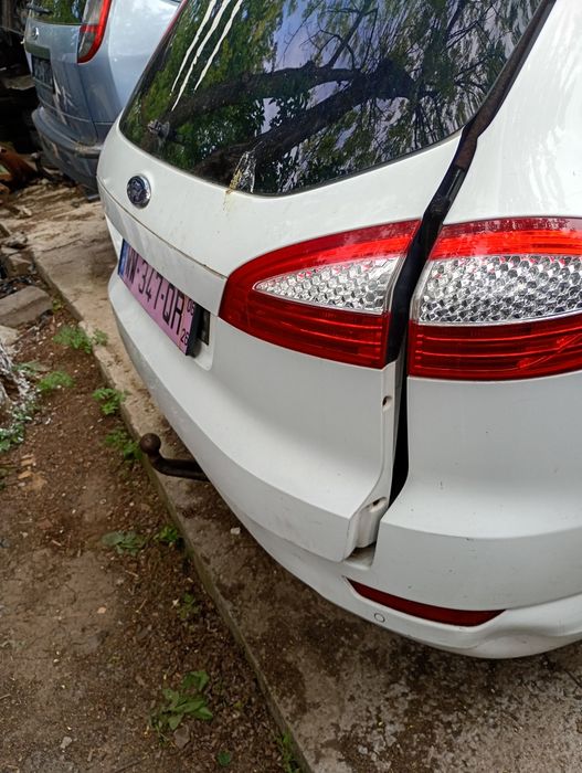 Dezmembrez Ford Mondeo