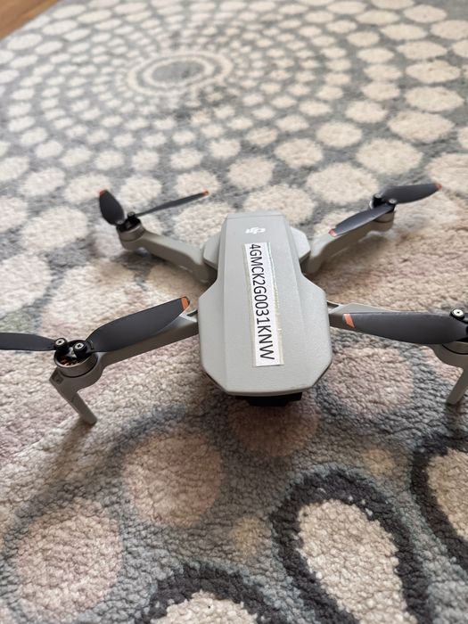 Drona dji mini se