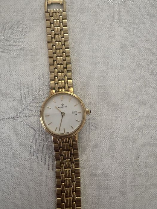 Часовник Candino