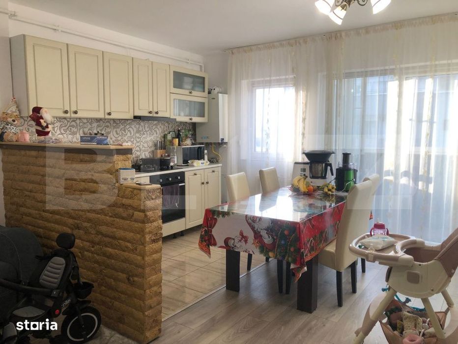 Apartament cu 2 camere, balcon inchis, parcare, expunere sudica, zona — fotografia 1