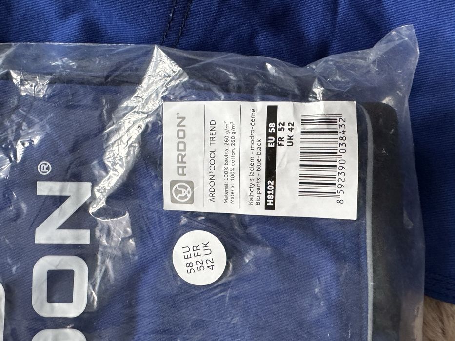 Pantaloni de lucru matlasati si simpli