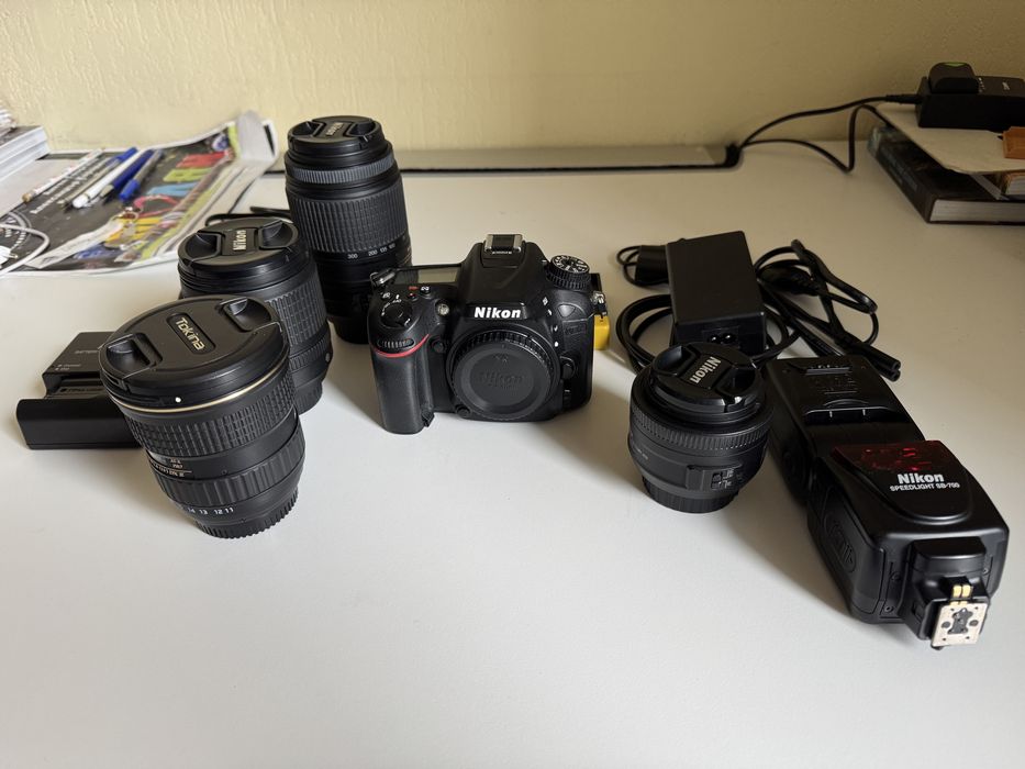 Nikon D7100 с обективи, светкавица и дистанционно