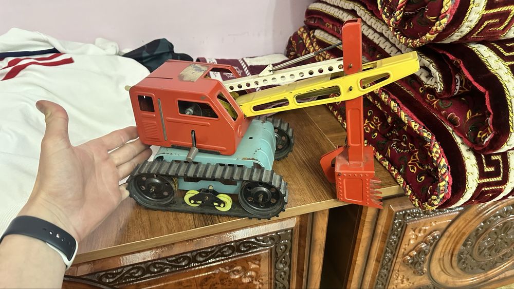 игрушка ссср экскаватор 1980г