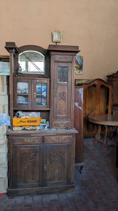 Румынский стол с инкрустацией ,  6 румынских кресел, без реставрации.