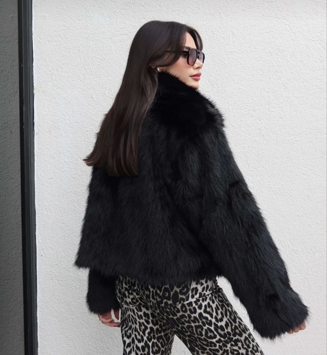 Дамско късо палто с косъм