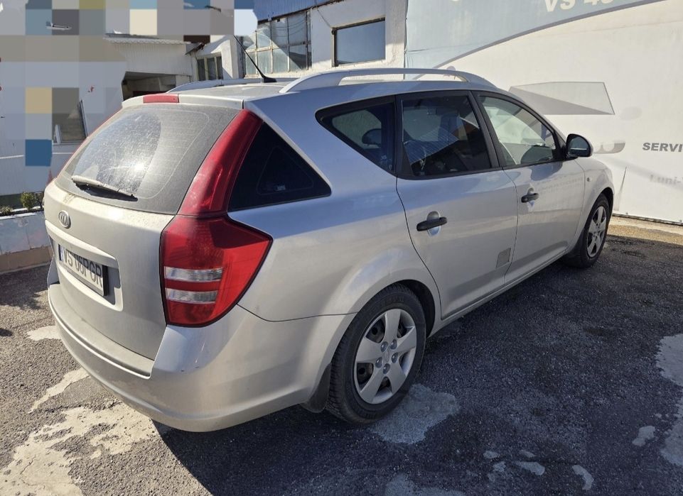 KIA Ceed 1.4 benzina anul 2008 Break