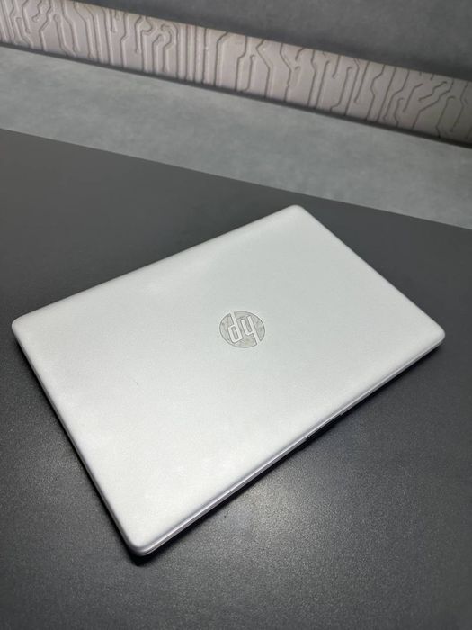 HP laptop 15, xotira 8/512GB