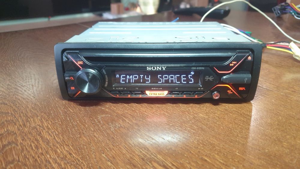 Авто радио плеър музика за кола Сони Sony CD MP-3 USB AUX