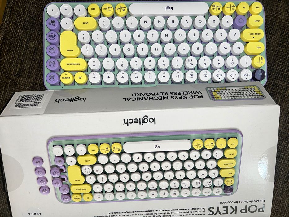 Продавам клавиатура Logitech