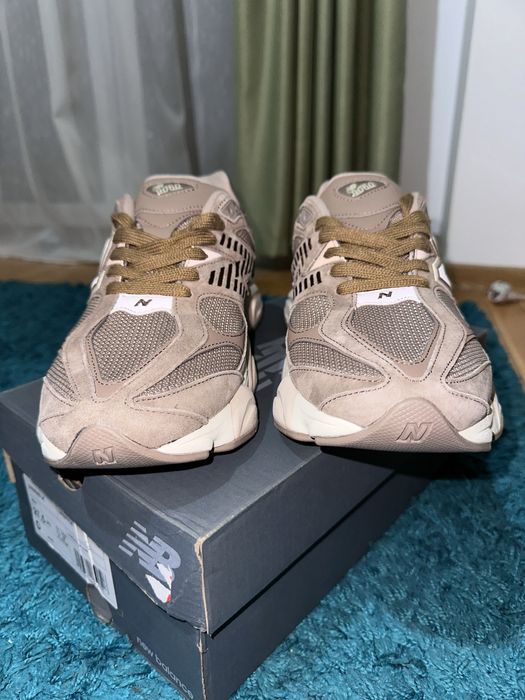 Adidasi New Balance 9060