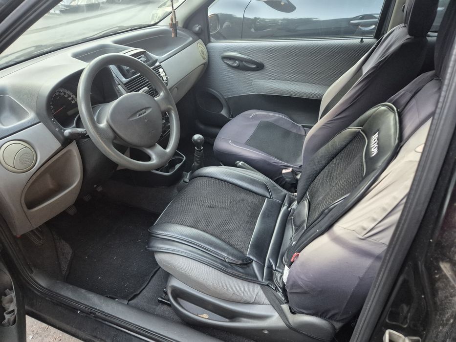 Vând Fiat Punto 1.2 benzină - 2000