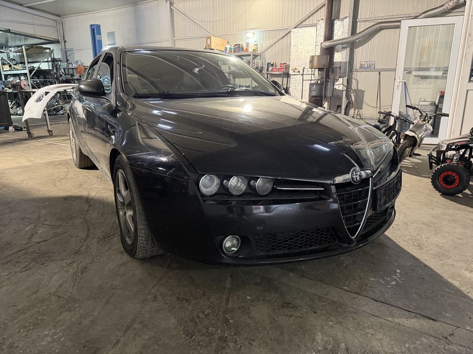 Dezmembrez/Dezmembrari Alfa Romeo 159 2.4JTD Xenon/Navi/Piele
