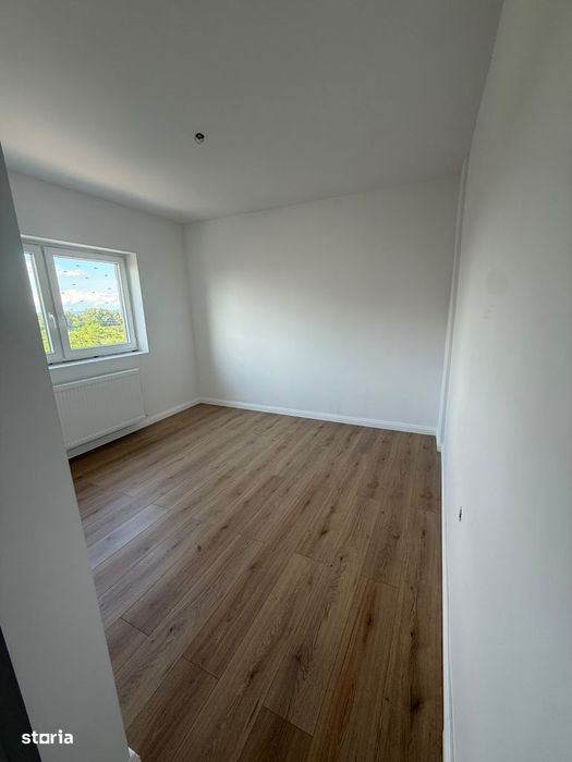 Apartament 3 camere de vânzare – Recent renovat