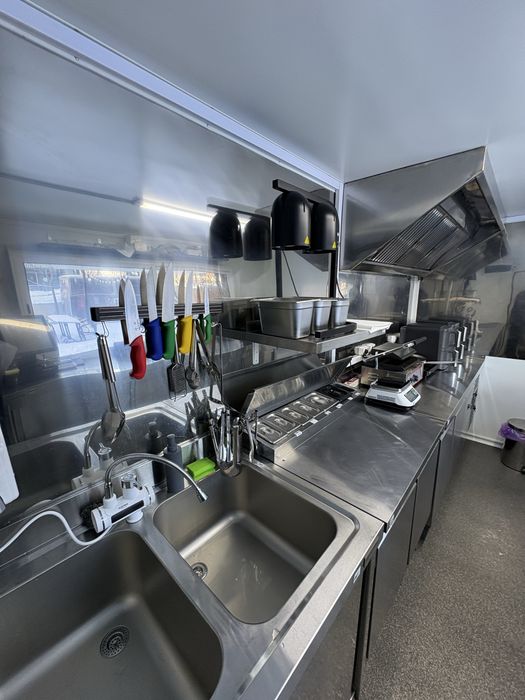 Vand afacere la cheie - rulota comerciala noua cu totul in garantie