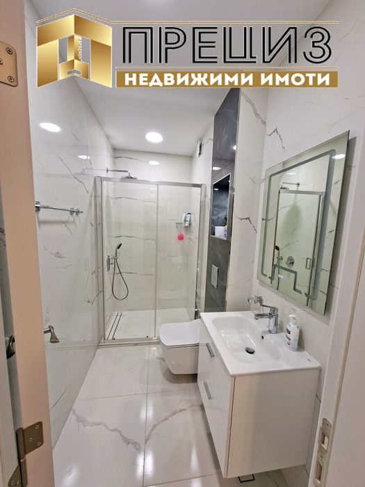 ПРОДАВА луксозен двустаен апартамент в кв. Тракия с паркомясто !