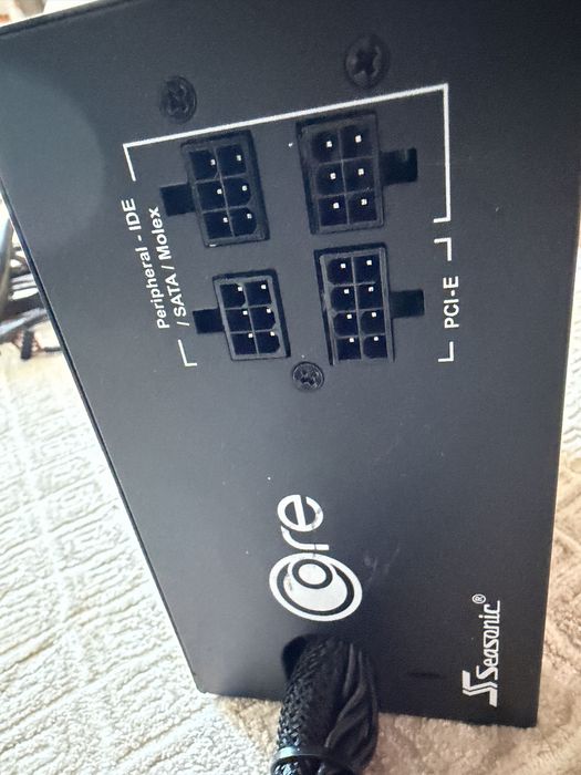 Sursa PC Gaming Corsair Seasonic Cougar 550W si 650W Multe Variante