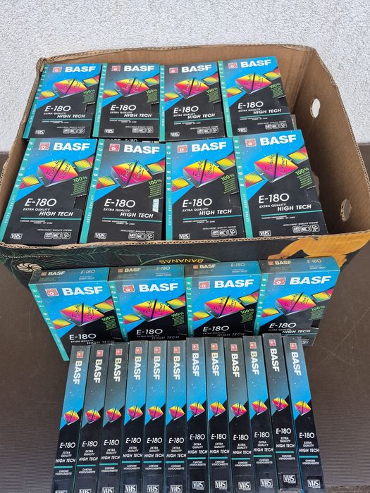 Vând 80 casete video VHS originale Basf 180 minute colectie de filme