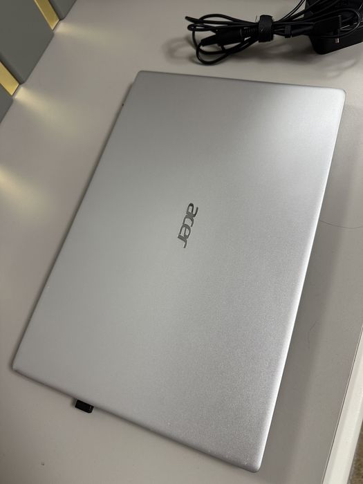 Продам ноутбук Acer Swift 1