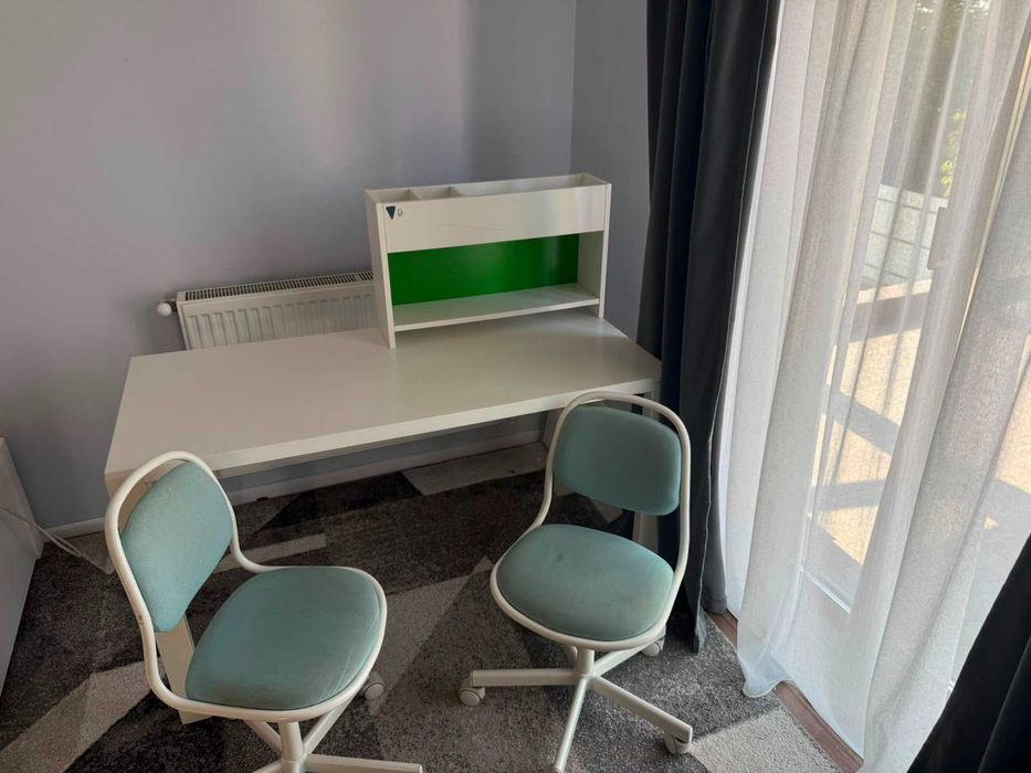 Set Birou copii reglabil IKEA cu extensie + 2 Scaune ergonomice
