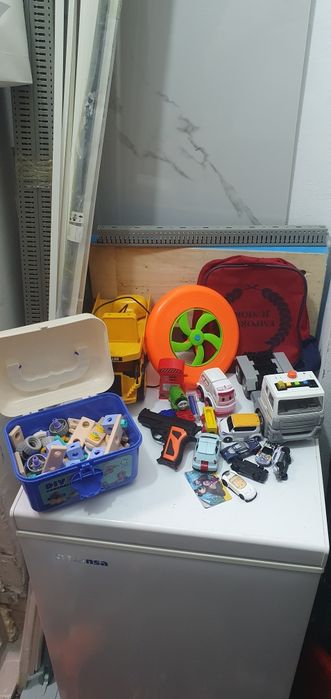 Продам много игрушек игрушки