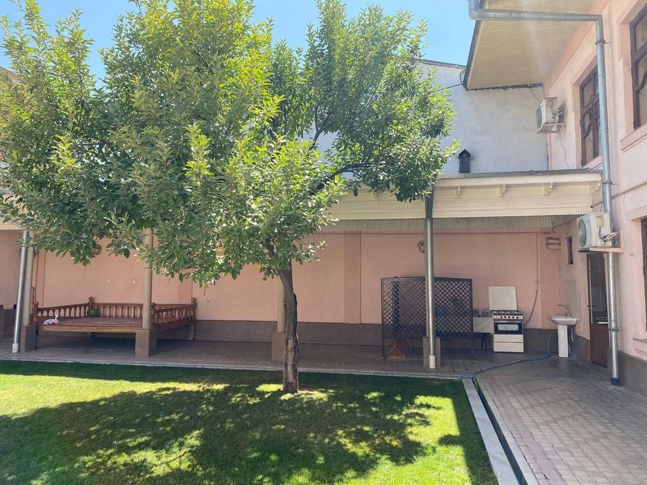 Продаётся 1 Линия Дом Яккасарай махалля Мукими 4,44 Сотки Фасад 15м