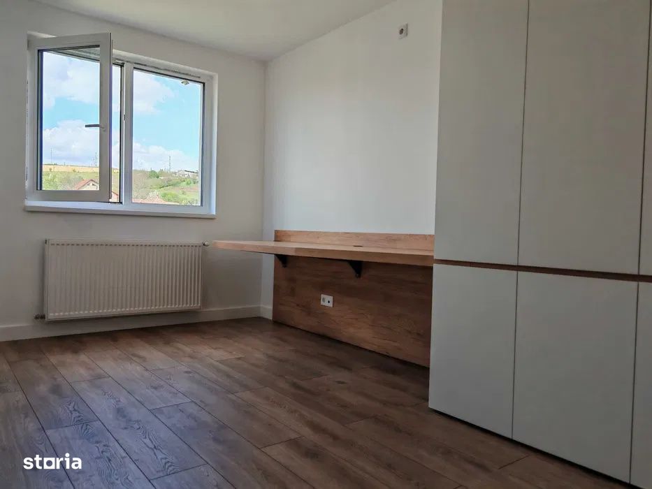 Apartament 3 camere,58 mp,balcon 12,7 mp, Calea Baciului