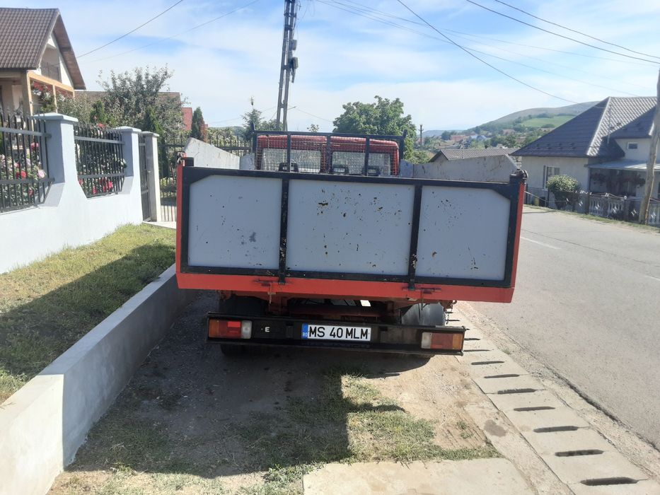 Vînd iveco basculabil