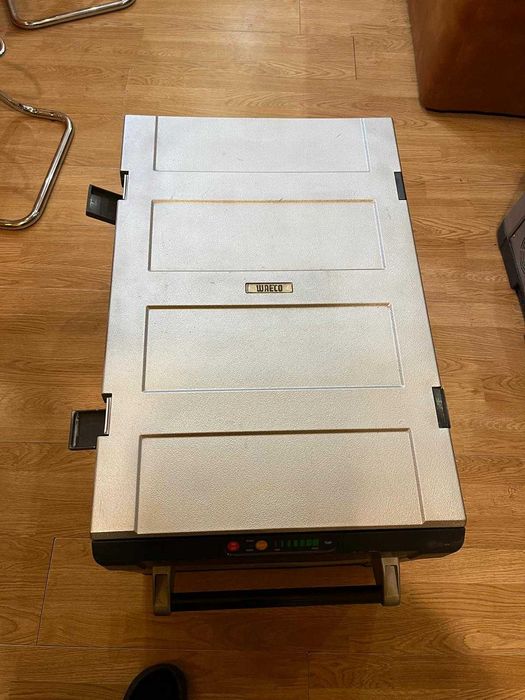 Vand frigider Waeco 80 litri , 12V/24V/220V.Congeleaza pana la -18 C.
