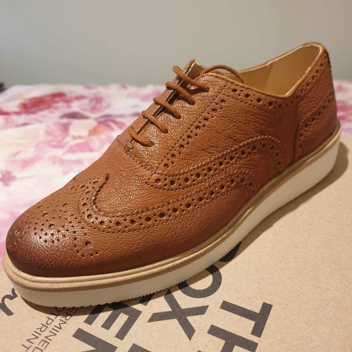 Маркови дамски обувки CLARKS