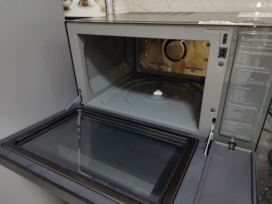 Микроволновка LG MJ3965BIS. 39 литров