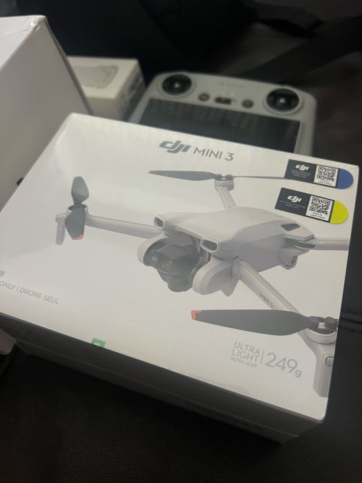 DJI mini 3 fly more combo sigilată