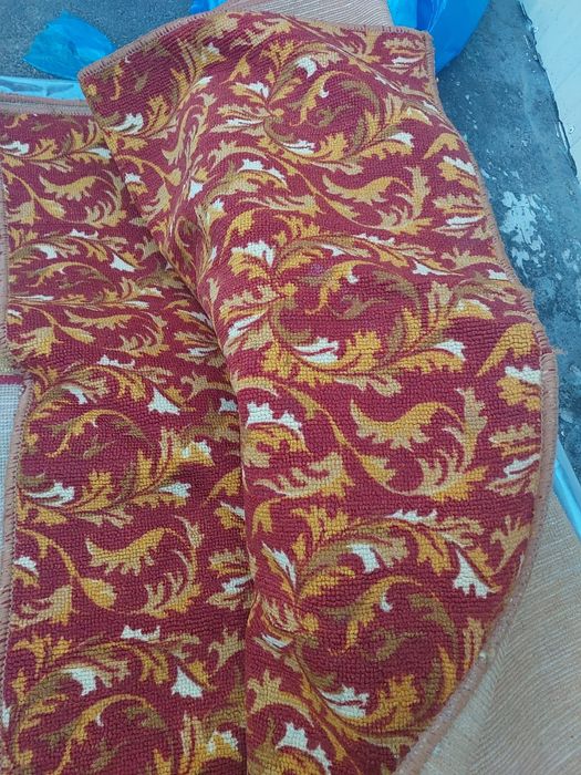 Продам ковры б/у и паласы.