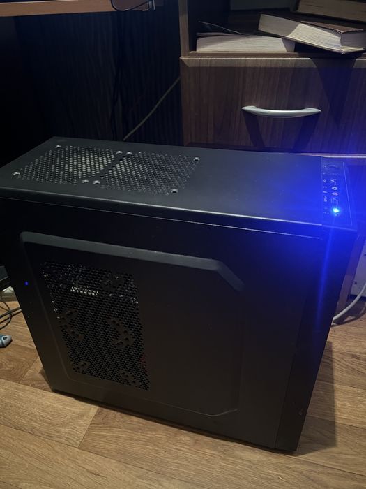 Продам ПК , монитор, мышка , клавиатура, наушники, микрофон