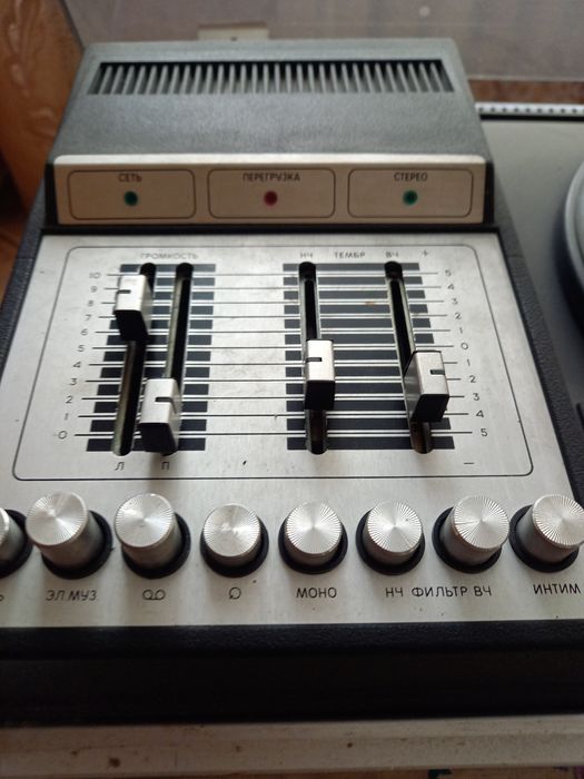 Продам проигрыватель.