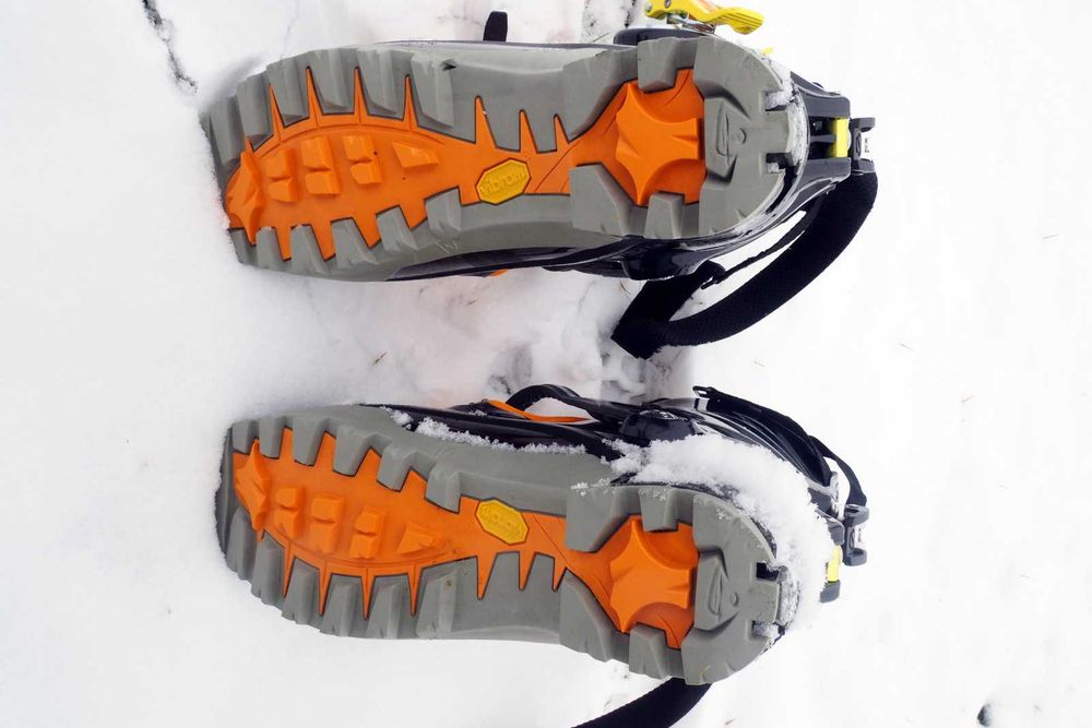 Clăpari tură Scarpa Vector mărimea 280/42