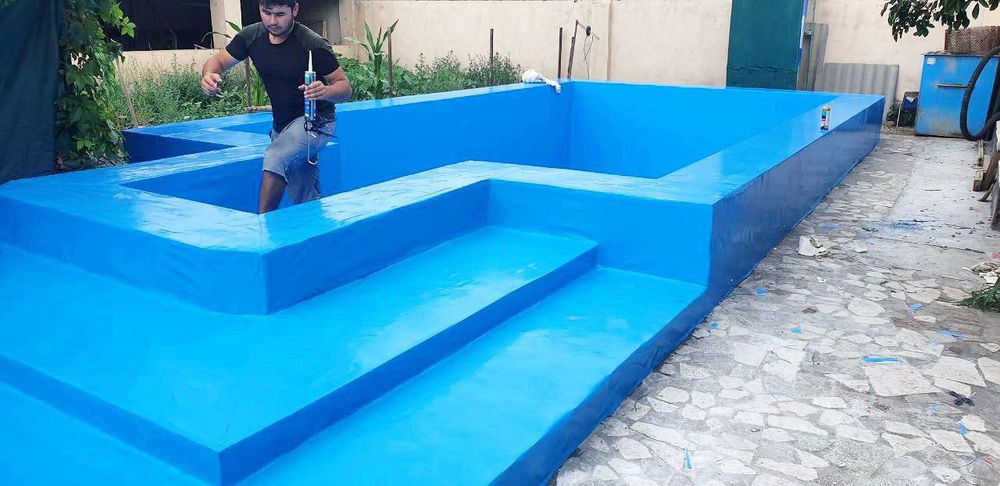 Покрытие Пленка для бассейна, срок службы 5-7 лет .