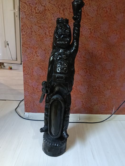 Vând Statueta africana
