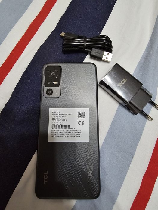 Продавам телефон TCL 40R 5G