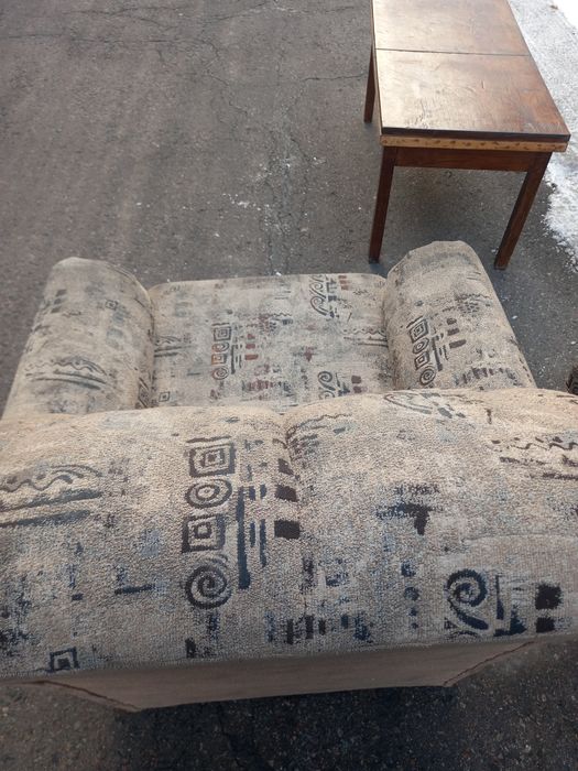 Продам диван и кресло
