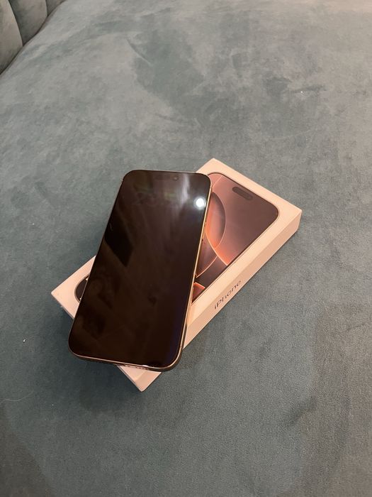 Продам iPhone 16 Pro Max