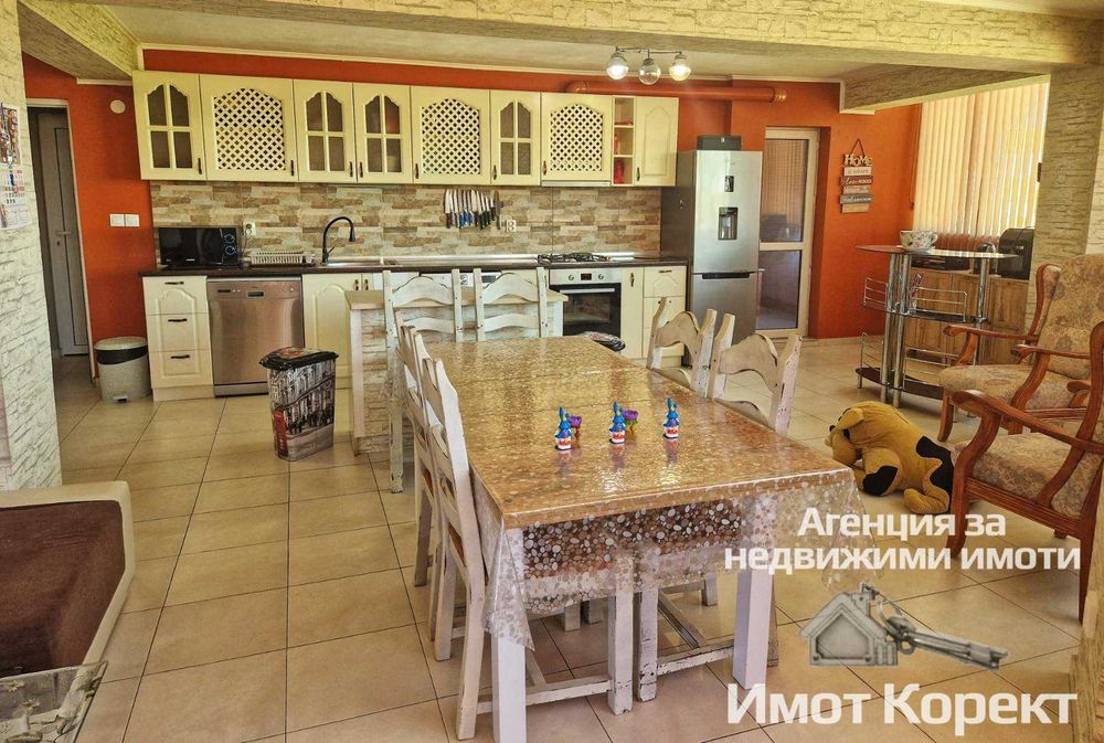 Имот Корект продава обз. 3-Стаен апарт, ЦГЧ